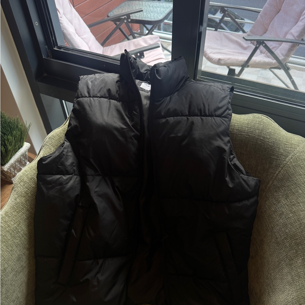 Old Navy Charcoal Puffer Vest